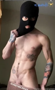 Arianapetitte - I always get horny by the beach The feeling of someone