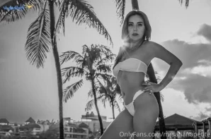 Arianapetitte - I wanna know the dirtiest fantasy you ve ever had I ll