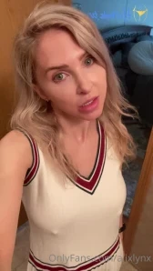 Alixlynx - Stream started at 04 22 2020 09 00 pm 2 blow kiss 5 ass to