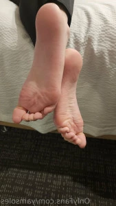 Meisoles - It s big feet Friday Which is your favorite pic and why