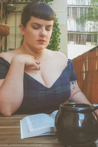Madame_cherie - Pictures by Mona Succube