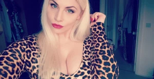 Goddess_kitty - I may be the blonde bombshell here - But I m pretty