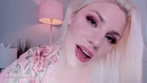 Goddess_kitty - Where are you my little bootshine - I have a job for