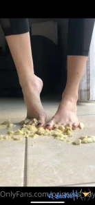 Princess_kayylaa - I wish you could feel how SOFT my scrunched soles