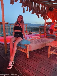 Lexadarkfree - Chase your dreams and your horny fantasies