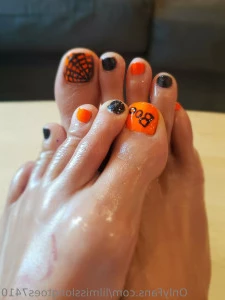 Lilmisslongtoes7410 - Arches toes