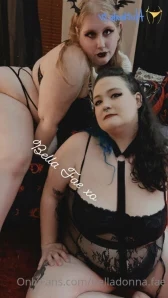 Belladonna.fae - Bored at work message me and keep me busy x Offering