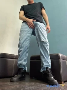 Naf1dude1 - Are u gonna clean my AF1s and then suck me dry