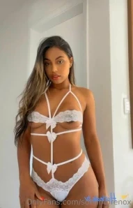 Sofiamorenox - Peachy or busty I am both