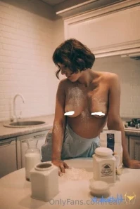 Rea7777 - One more fact about me I am a narcissist I love to admire my