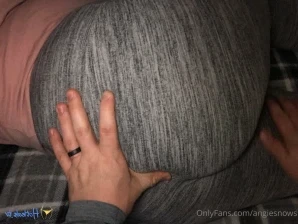 Angiesnows - Tik Tok Leggings Have Everyone Following Me Around The