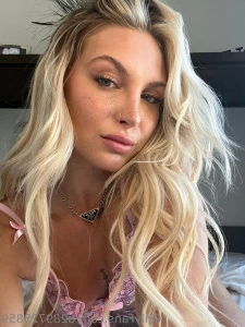 Rendoll - BRAND NEW TO OF kateebaby just made her debut on OF amp her