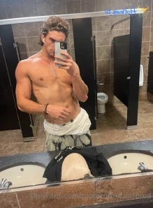 Tooturntuncensored - want a lick