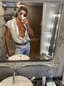 Tooturntuncensored - who could give me road head in this lol