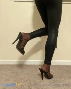 Longashlegs - Who likes a little sock layering