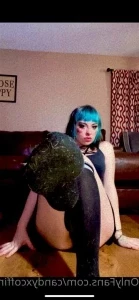 Candyxcoffinsxfree - Old one but a good one My page is only 5 right