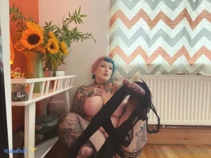 Galdalou - You a fan of sheer panties