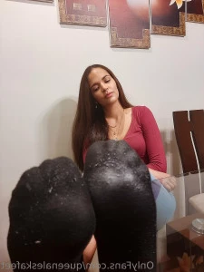 Queenaleskafeet - would you like a footjob like if you want more