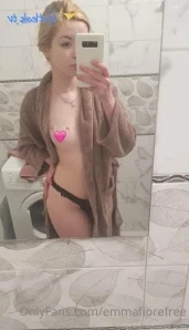 Emmafiorefree - Could you help me stretch my panties