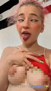Emmafiorefree - Do u like my bikini