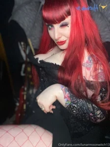 Lunarmoonwitch13 - Goth gf tiddies