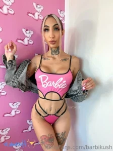 Barbikush - GANG BANG REVERSE Four beautiful SQUIRTER women VS one
