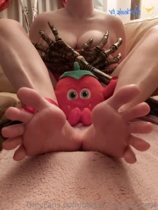 Barbie.feet.princess - Enough foam ähh nope But it smells like