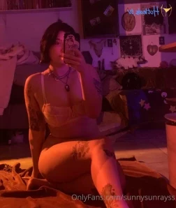 Sunnysunrayss - Y all had me dripping by the end of that livestream
