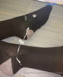 Collegeboysfeet - oops guess i need some new socks