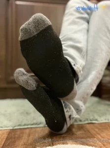 Collegeboysfeet - oops guess i need some new socks