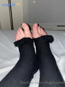 Collegeboysfeet - Oops Looks like I forgot my socks