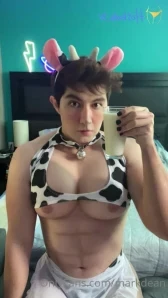 Markdean - Tits out for the boys