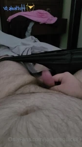 Jackmequick89 - Should I go live and jack off real quick I need to cum