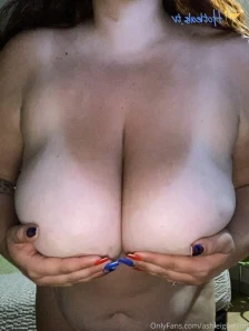 Ashleighdunn - Dont forget to check your messages tonight