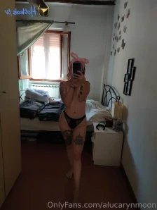 Alucarynmoon - Chilling on this really hot August How are you all my