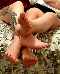 Sweatygamingfeet - Can you pull my socks off and