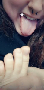 Smallfartbutt - Bare ass fart while waiting for the shower to heat up