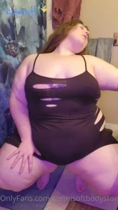 Sunnisoftbodystoner - Some leg wraps to spice it up I just bought