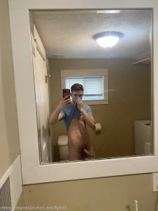 Skinnyengineer - Little bit of latex fun for all you kinky boys
