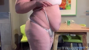 Bellaabbondanza - Back rolls stacked Tiddies swollen Leggings somehow