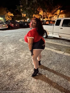 Tittygoddess420 - Ass so fat he wanna grab it