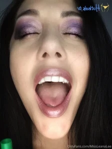 Missleanalee - The look in your eye