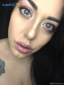 Missleanalee - New toy