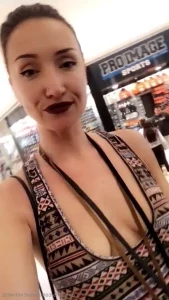 Sweetvelvette - This clit of mine is just BEGGING for some attention