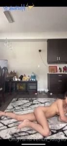 Venus_kittyxo - I expect you to be under my desk for some support part 51