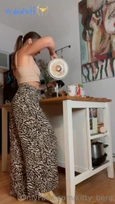 Kitty_berg - evening comes and I get a little more excited