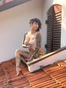 Sexykellyluna - Wearing leather and attitude You like what you see