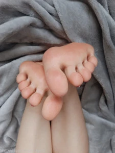 Sophiee_feet - I m your Queen