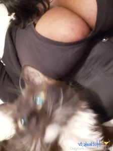 Ice_ice_baby - I live i promise Im a full time student so time likes
