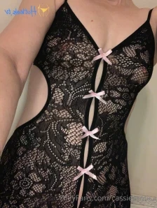 Cassieerotica - Feeling horny inbox me I want to masterbate to your
